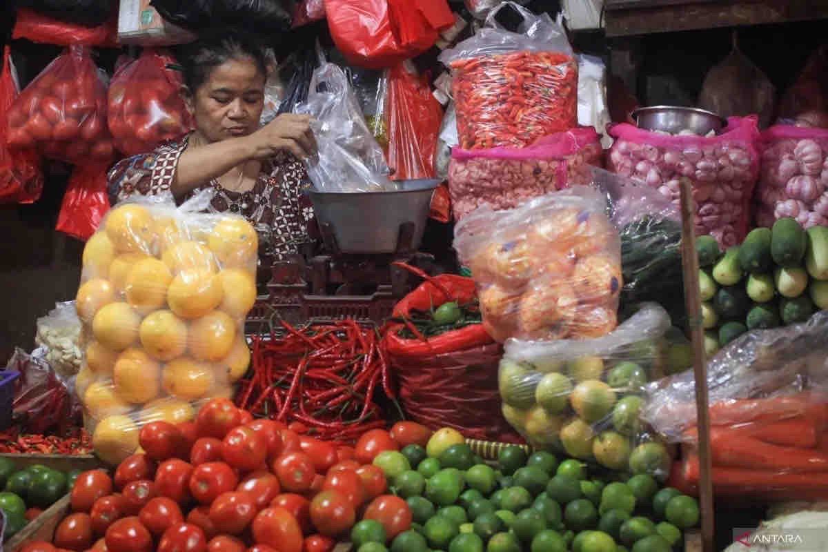 Harga pangan: Cabai Rp45.770 per kg dan bawang putih Rp41.790 per kg