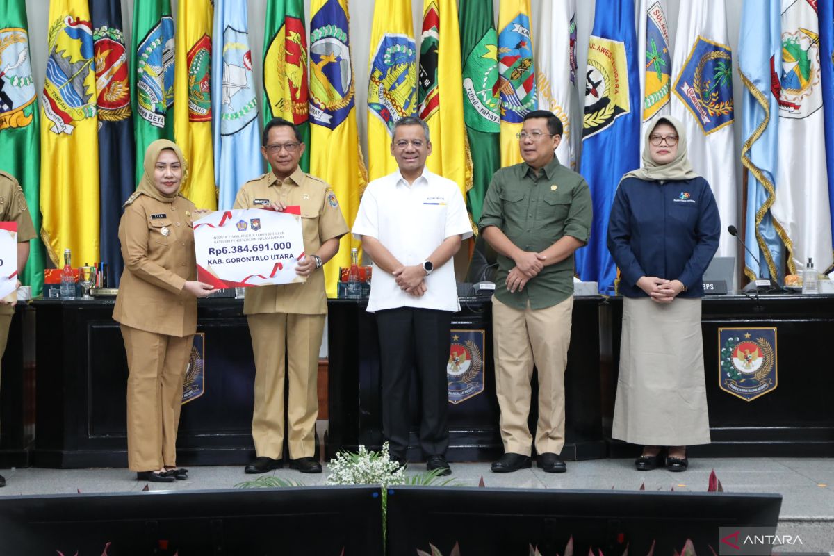 Pemkab Gorontalo Utara terima penghargaan pengendalian inflasi daerah