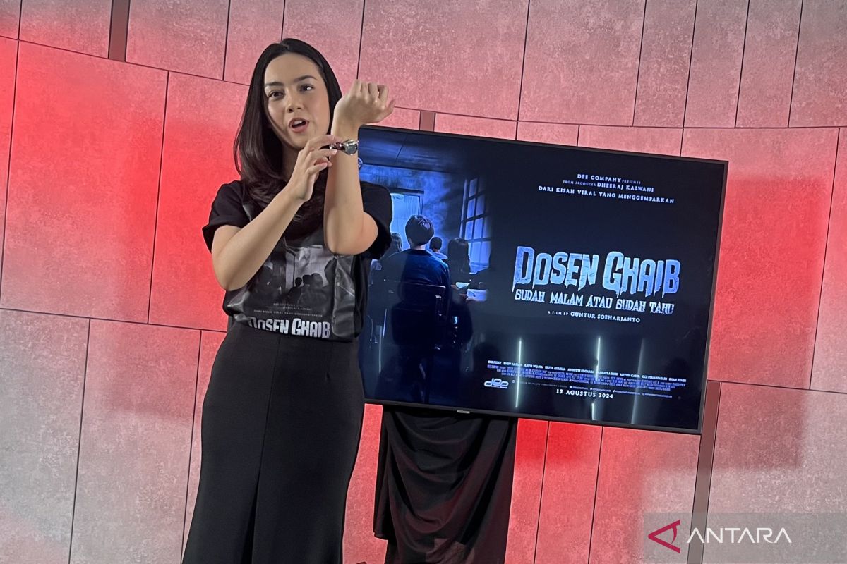 Film 'Dosen Ghaib', artis Ersya Aurelia beradegan action