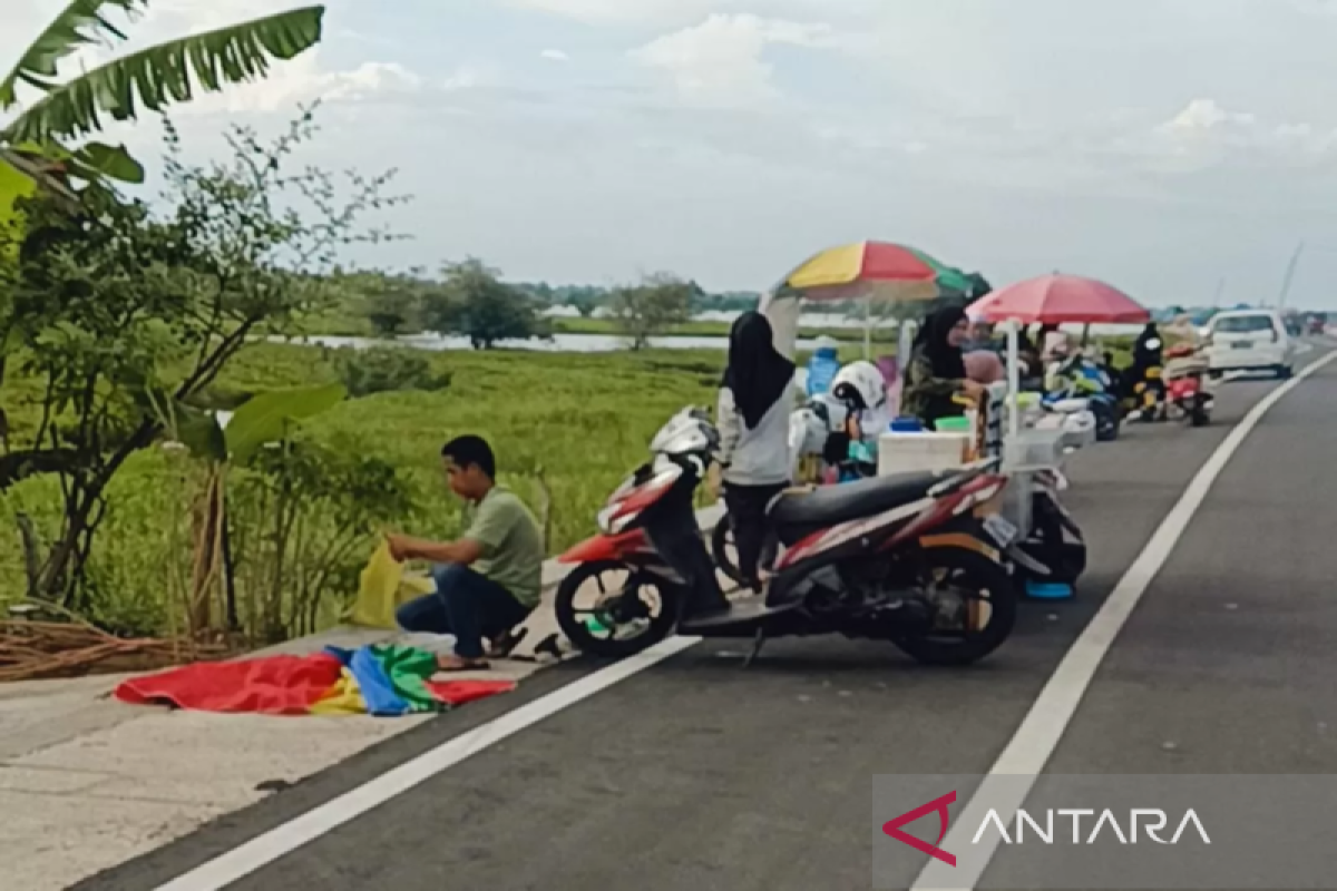 Pedagang-Pengunjung Nakal di Jalan Bypass Bayur Amuntai akan Kena Sanksi