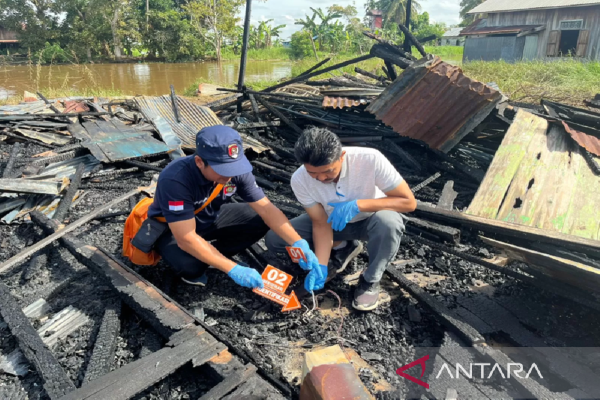 Kebakaran Desa Harus Sebabkan Kerugian Ratusan Juta Rupiah