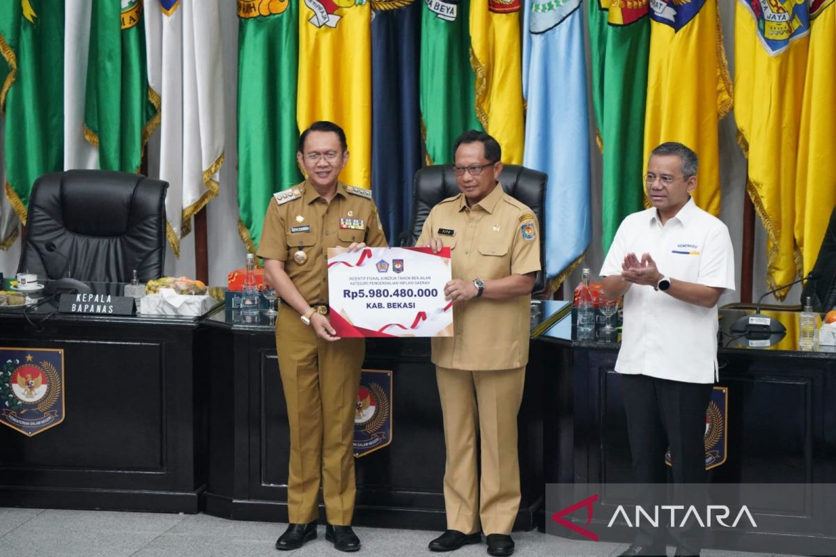 Pemkab Bekasi terima dana insentif fiskal Rp5,9 miliar dari pusat