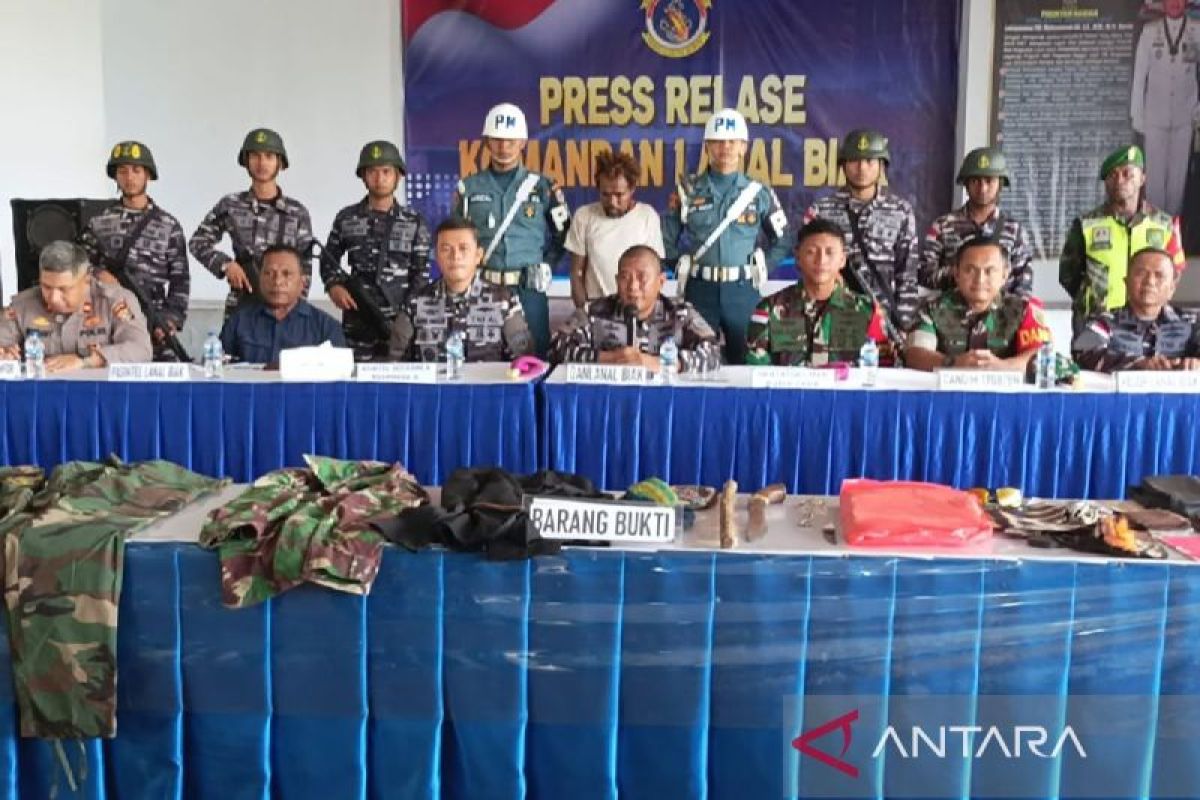 Personel TNI AL Biak tangkap anggota TPNPB di Pulau Mapia Supiori