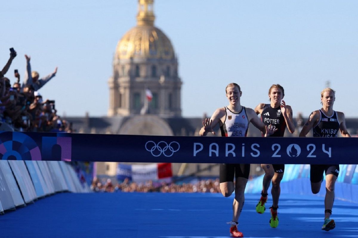 Jerman raih emas triatlon di tengah isu air Sungai Seine tercemar