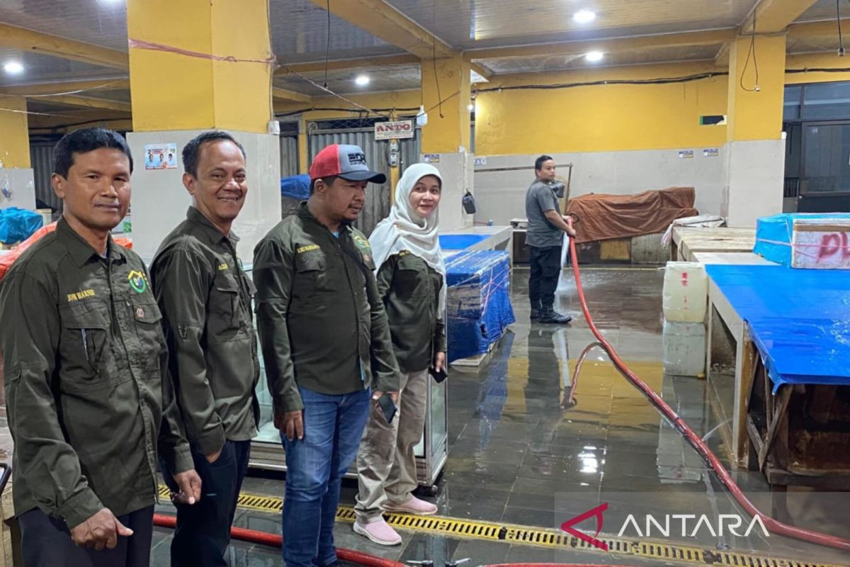 Dinas Pangan Solok pantau pasar raya wujudkan pasar pangan segar aman