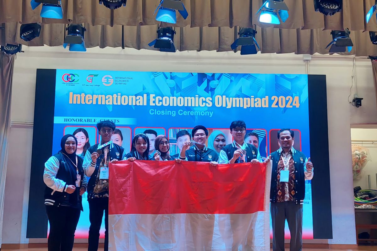 Indonesia clinches two silver, two bronze medals in IEO