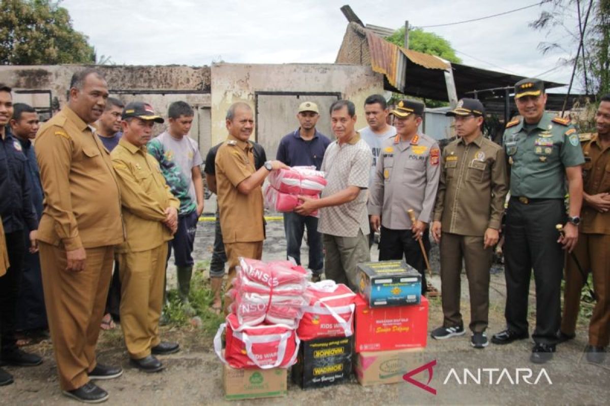 Korban kebakaran Aspol Banda Aceh diberi bantuan masa panik