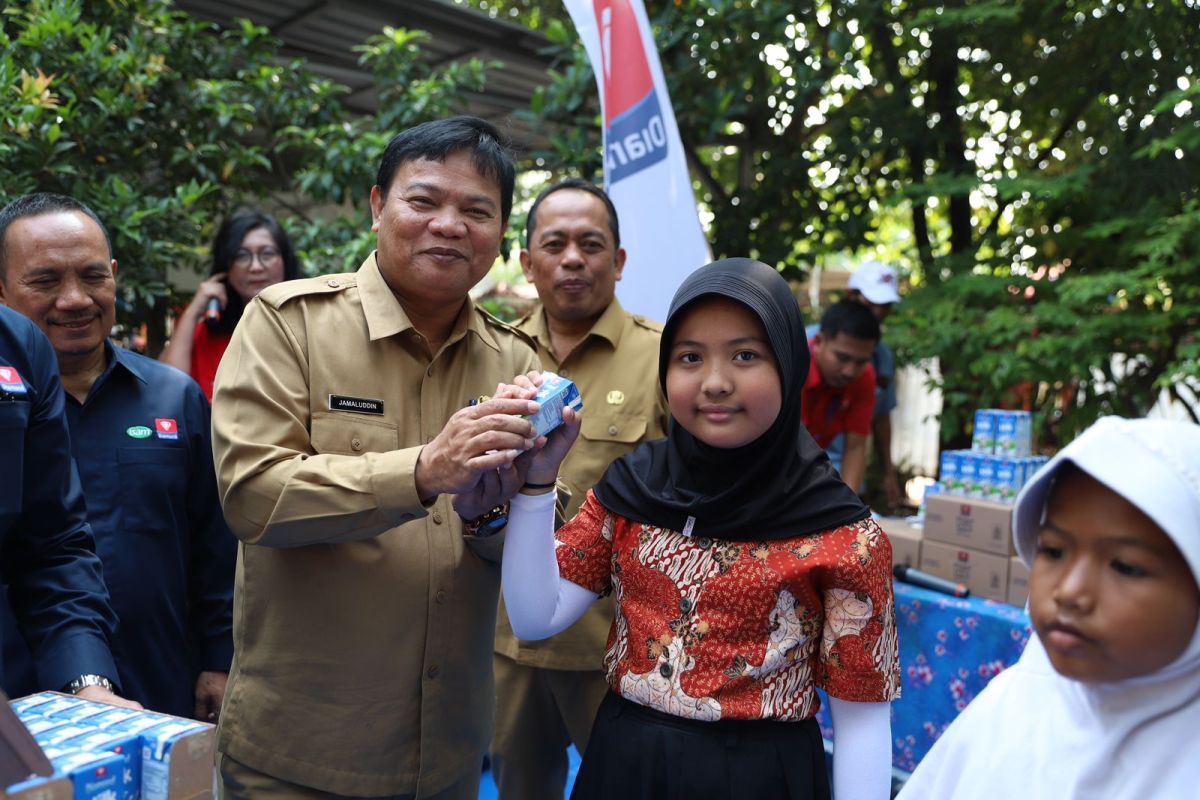 Kota Tangerang terima bantuan 15.000 paket susu dukung makan gratis