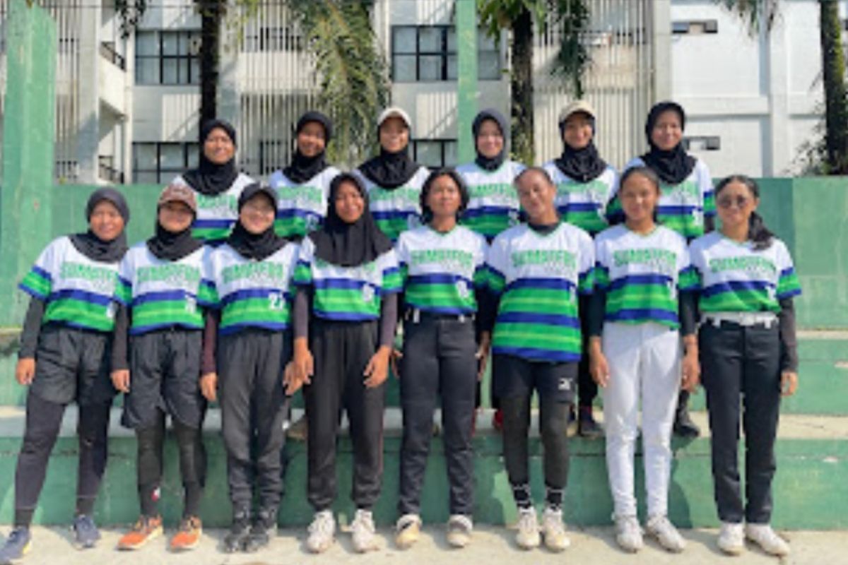 Atlet softball- baseball PON  Sumut fokus teknik kelincahan