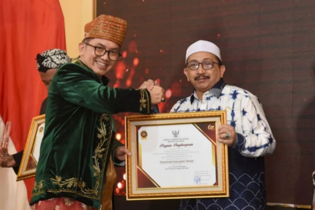 Banjar govt wins Inagara Award from LAN