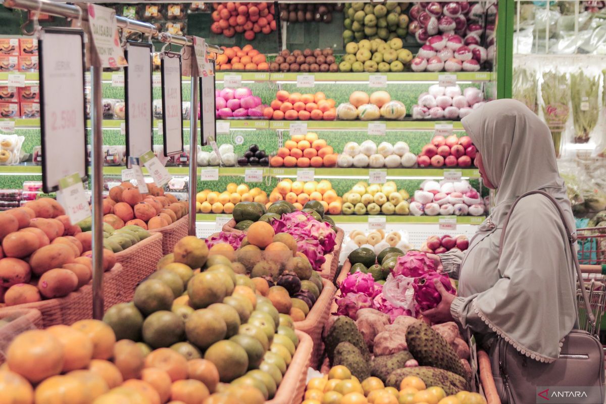 Makan banyak buah ternyata bisa turunkan risiko depresi di usia tua