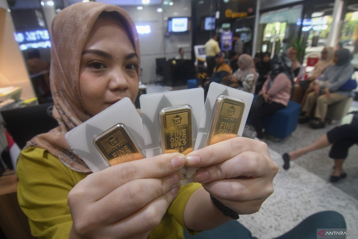 Harga emas Antam Senin pagi stabil  di Rp1,401 juta per gram