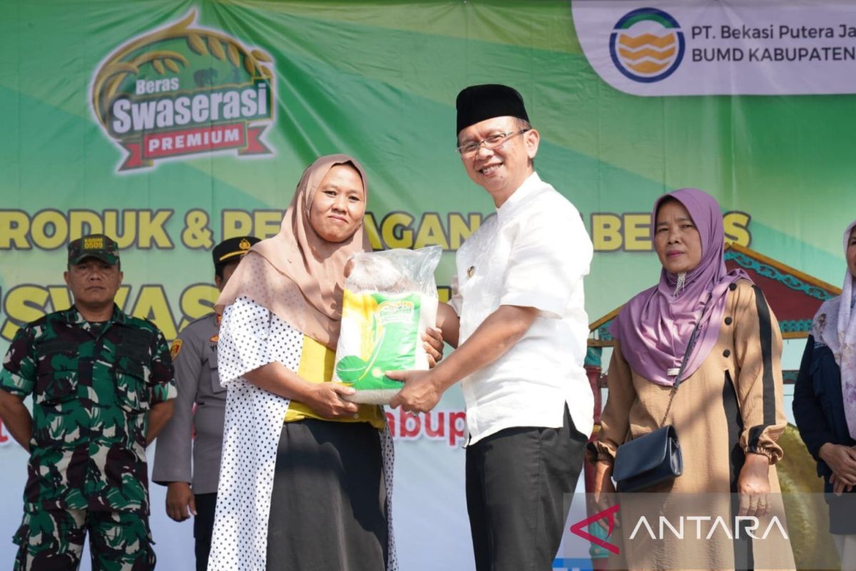 Pemkab Bekasi luncurkan produk beras Swaresi sebagai produk lokal