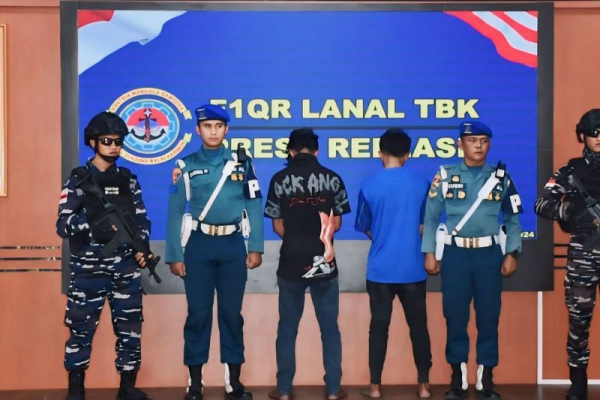 Indonesian Navy intercepts boat carrying 11 illegal migrant workers