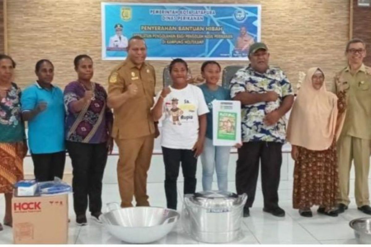 Dinas Perikanan Kota Jayapura berdayakan ekonomi masyarakat kampung