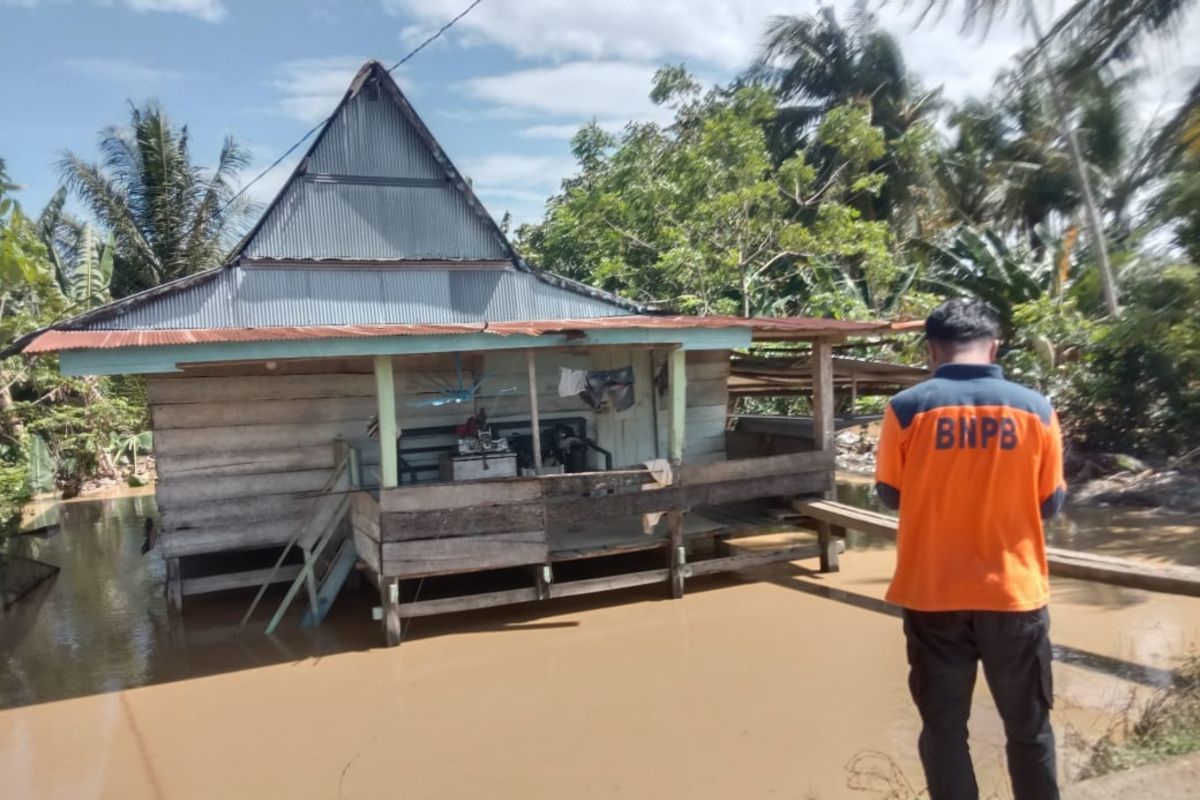 Ratusan rumah terendam banjir di Sidrap