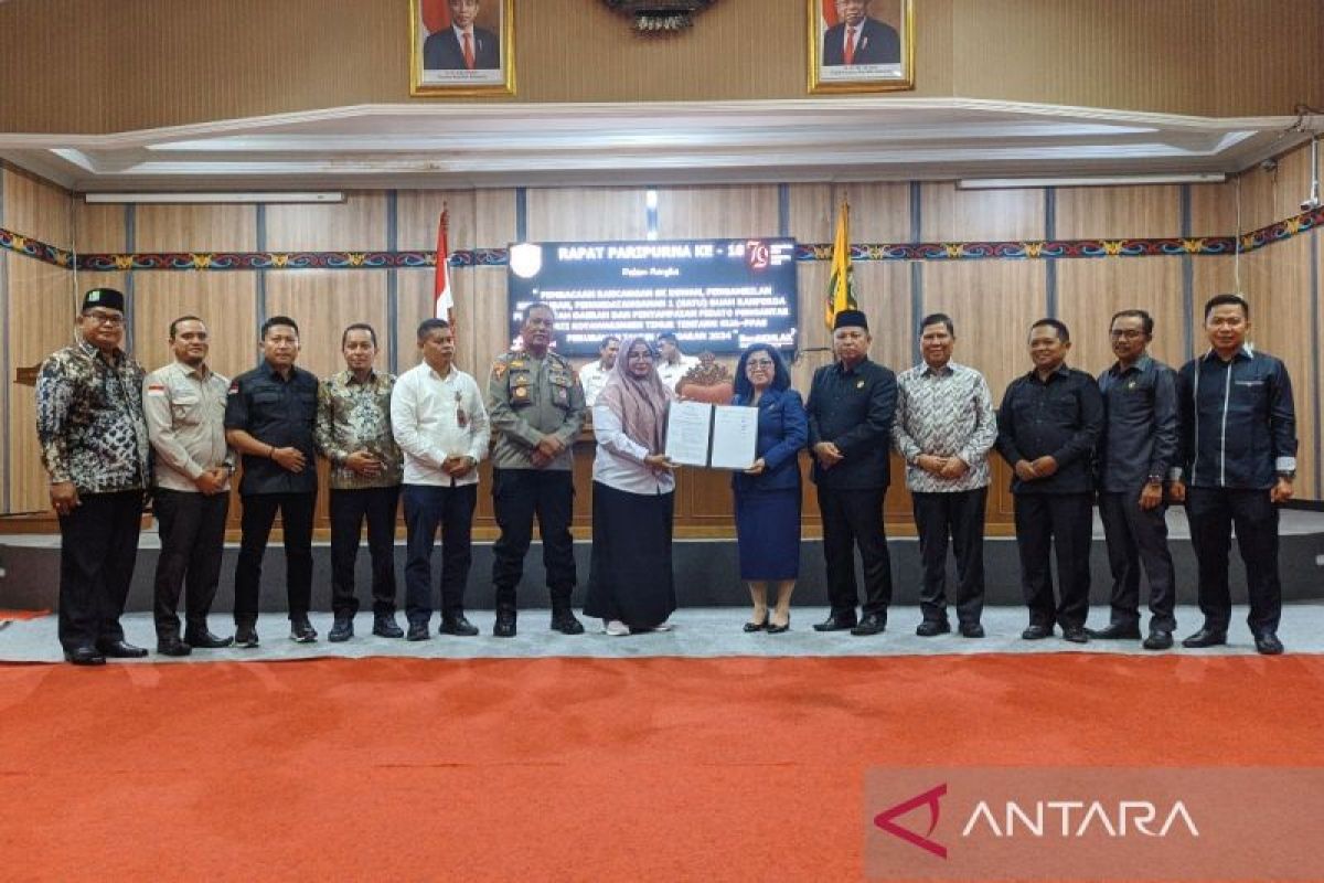 Raperda pengakuan dan perlindungan masyarakat hukum adat Dayak Kotim disetujui