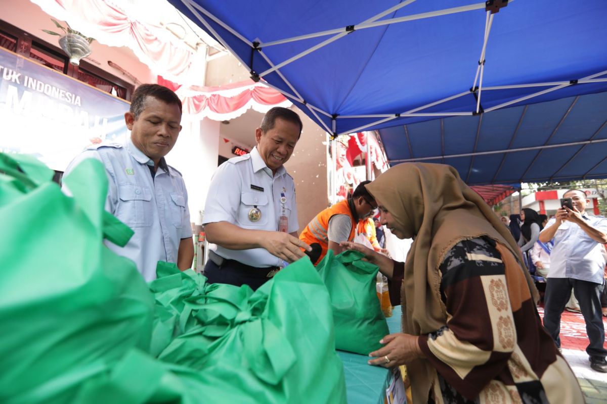 Ini kata Pemkot Jakut terkait manfaat pasar sembako murah