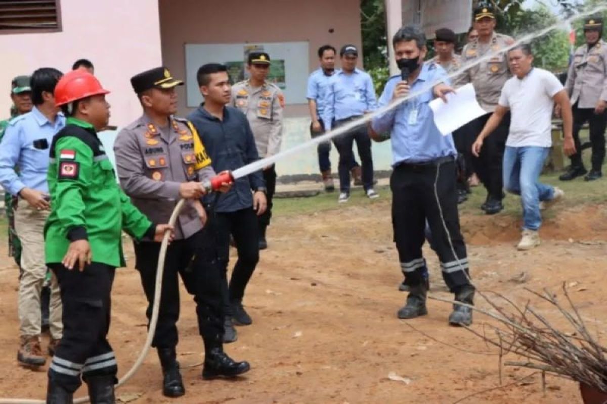 Polres OKU Timur cek peralatan penanganan karhutla perkebunan MHP