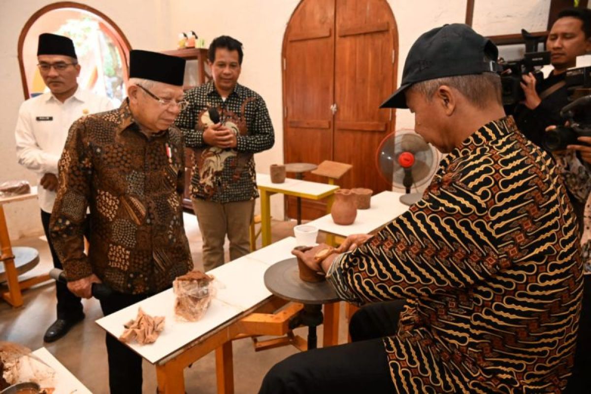 Wapres harapkan ada regenerasi industri gerabah Kasongan Bantul 