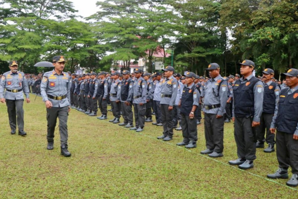 Bupati Banjar minta ribuan anggota Linmas amankan pilkada