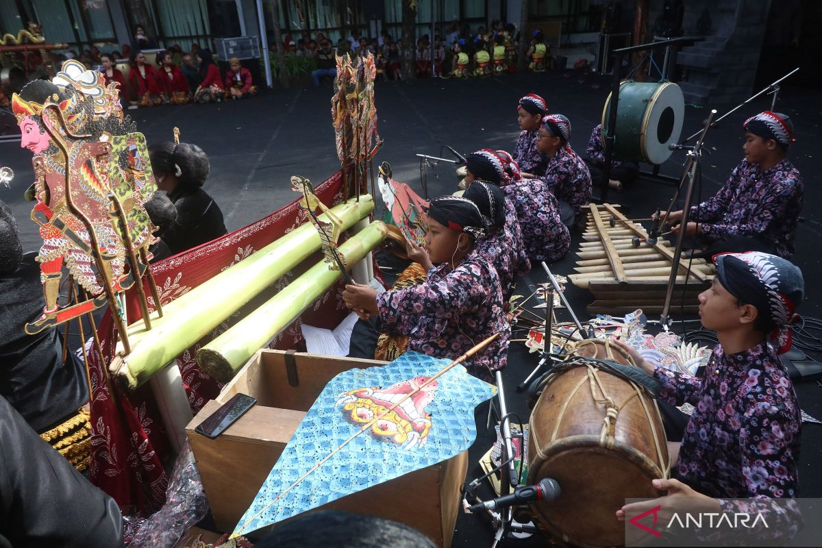 Pelestarian Wayang Jemblung di Kediri - ANTARA News