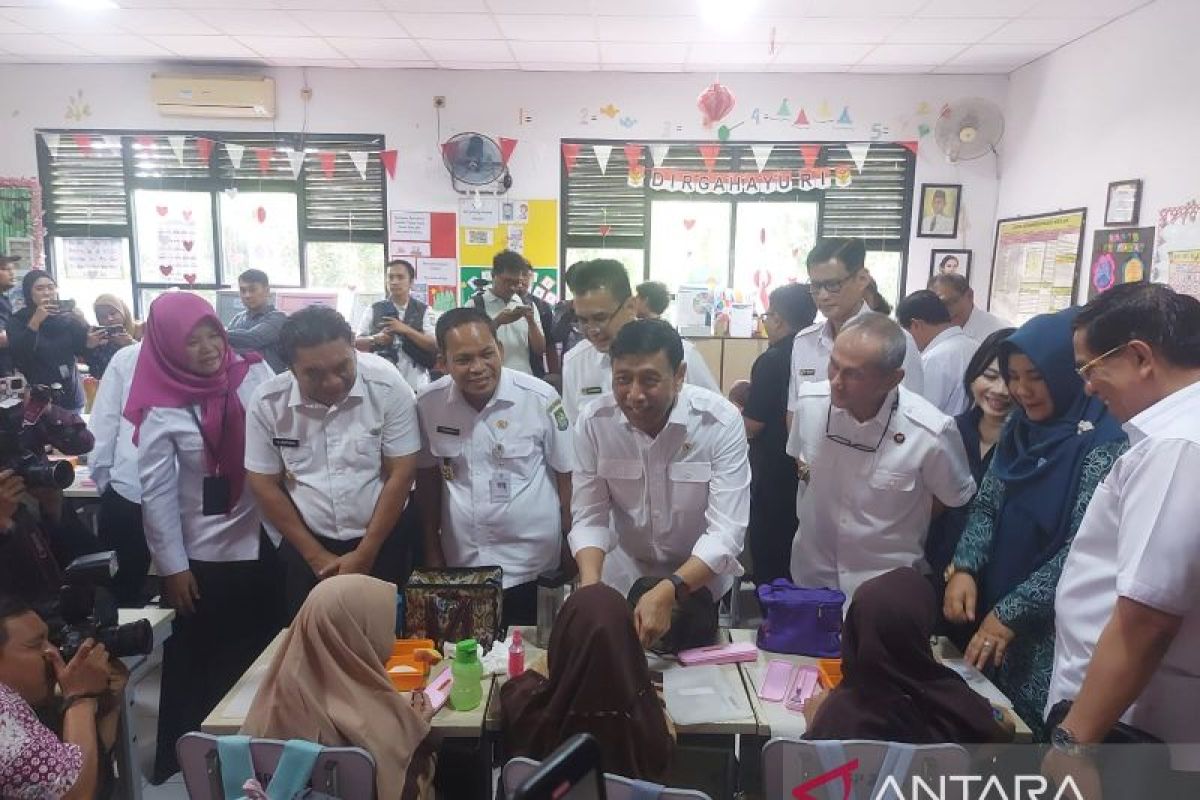 Wiranto: Orang terlibat di program makan bergizi adalah pejuang sejati