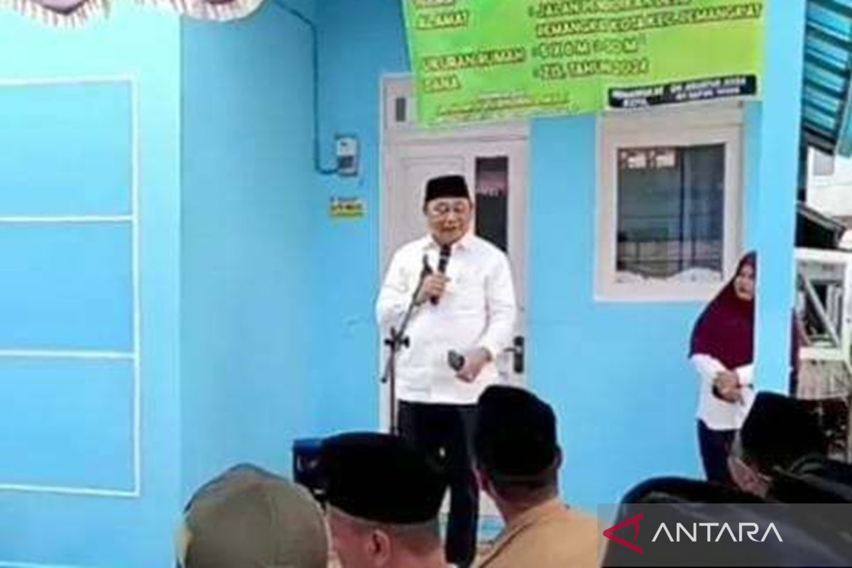 Kemenag Kalbar meresmikan program bedah rumah oleh UPZ