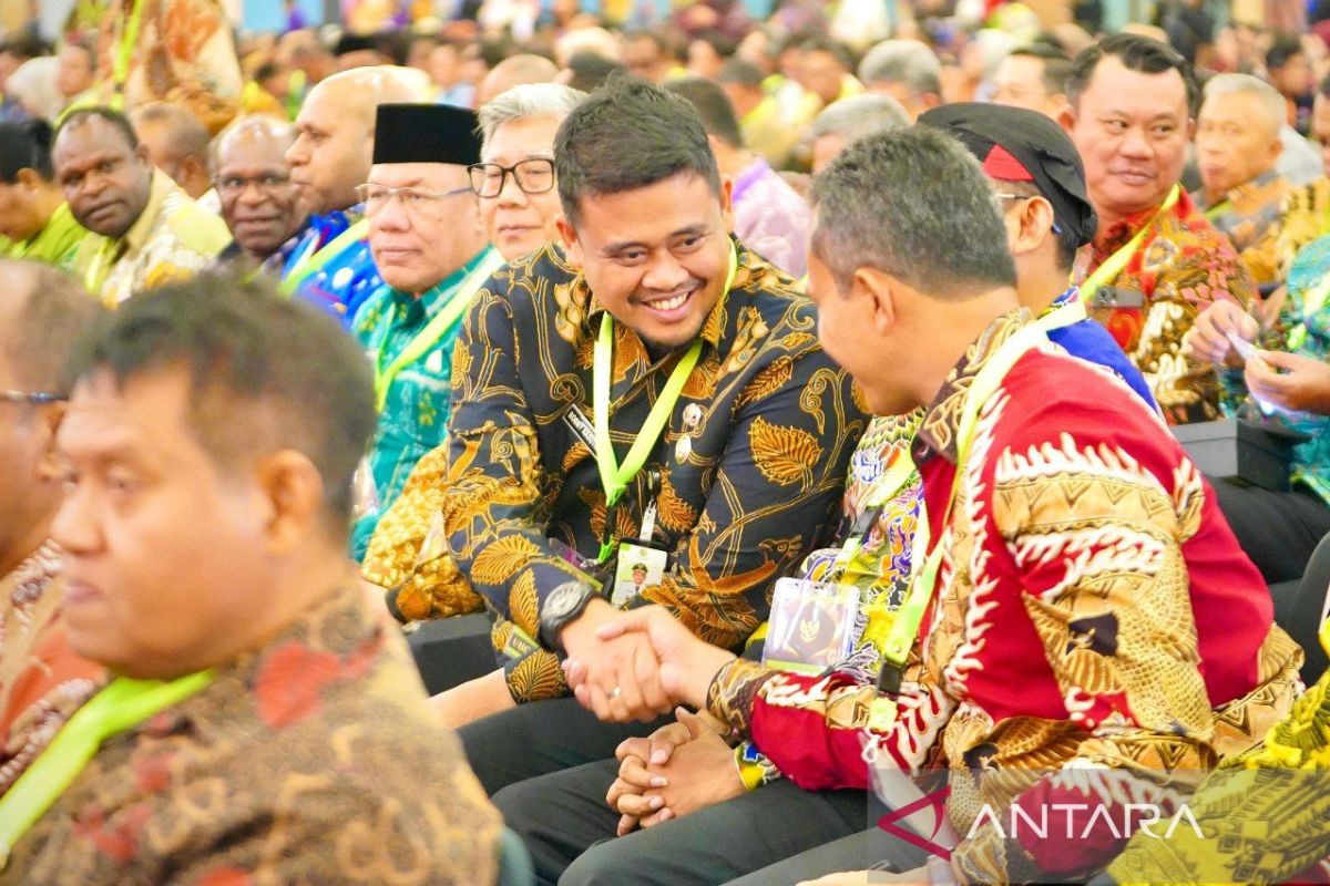 Wali Kota Medan raih UHC Awards  2024