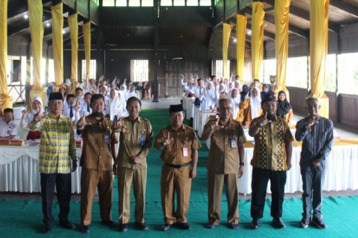 Pemkab terus tingkatkan pemahaman generasi muda terhadap sejarah kesultanan di Kobar