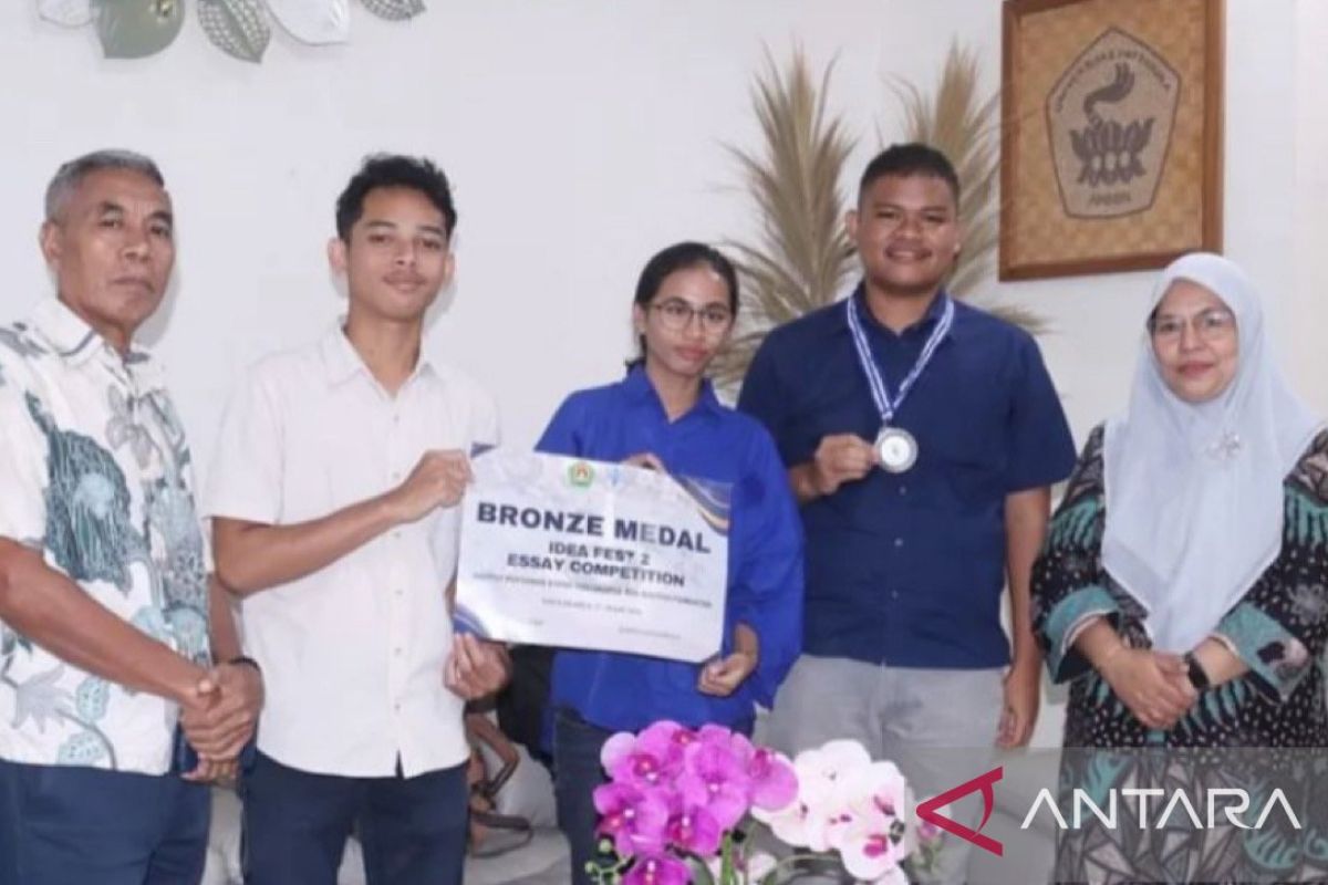 Mahasiswa Unpatti Ambon raih medali perunggu lomba esai nasional bahas ekonomi biru