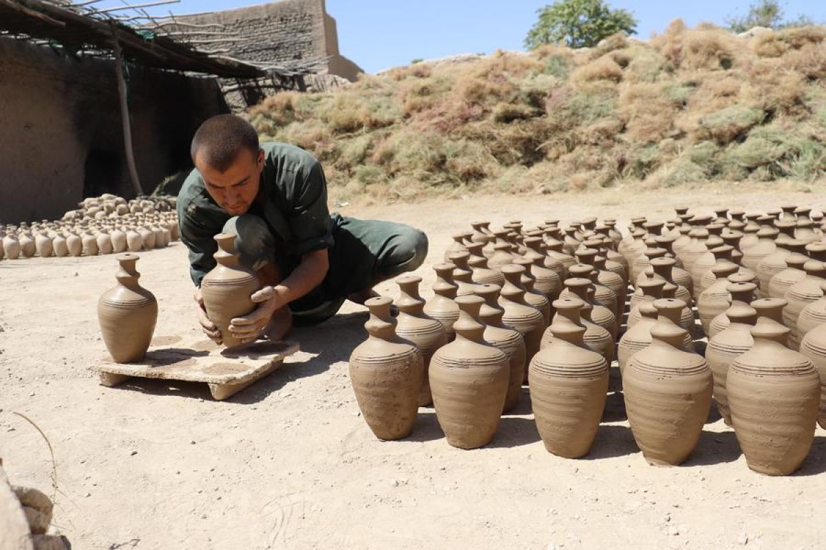 Menilik proses pembuatan tembikar tradisional di Afghanistan