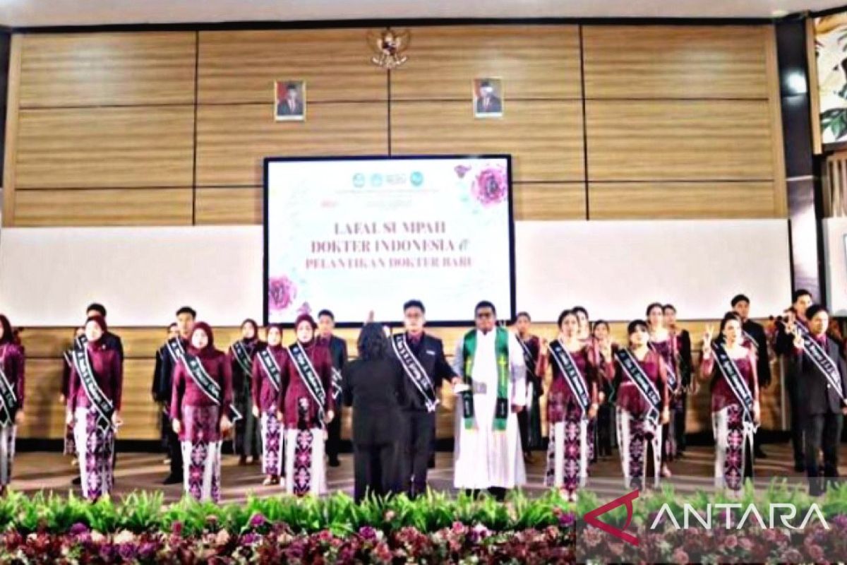 Rektor akui 30 dokter lulusan Unpatti Ambon siap tingkatkan kesehatan di Maluku