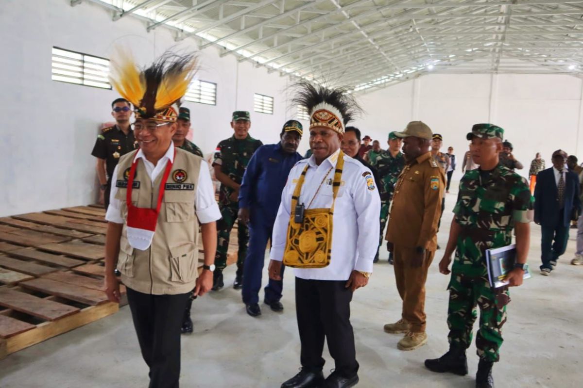 Menko PMK resmikan gudang logistik di Kabupaten Puncak, Papua Tengah
