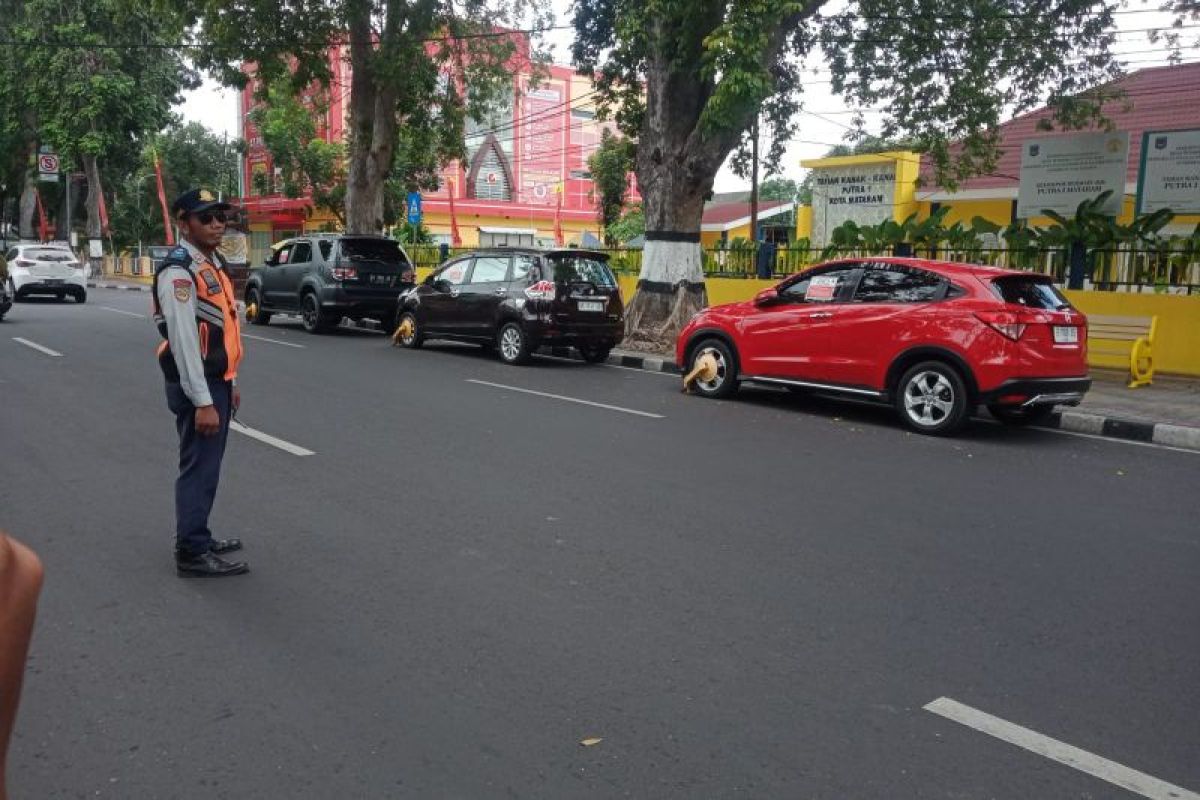 Dishub siapkan layanan retribusi parkir berlangganan di Mataram