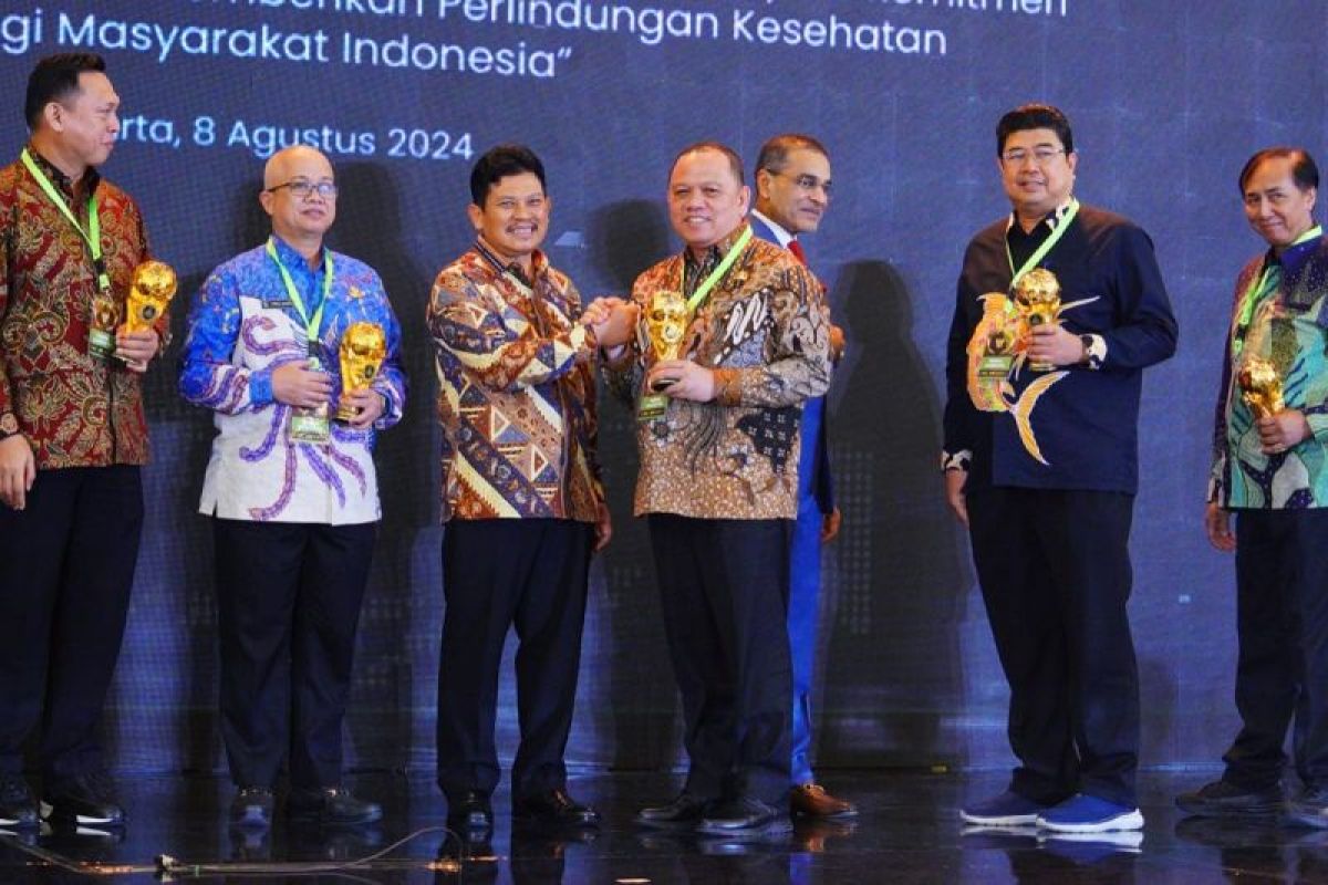 Pemkab Muba terima penghargaan UHC Awards 2024