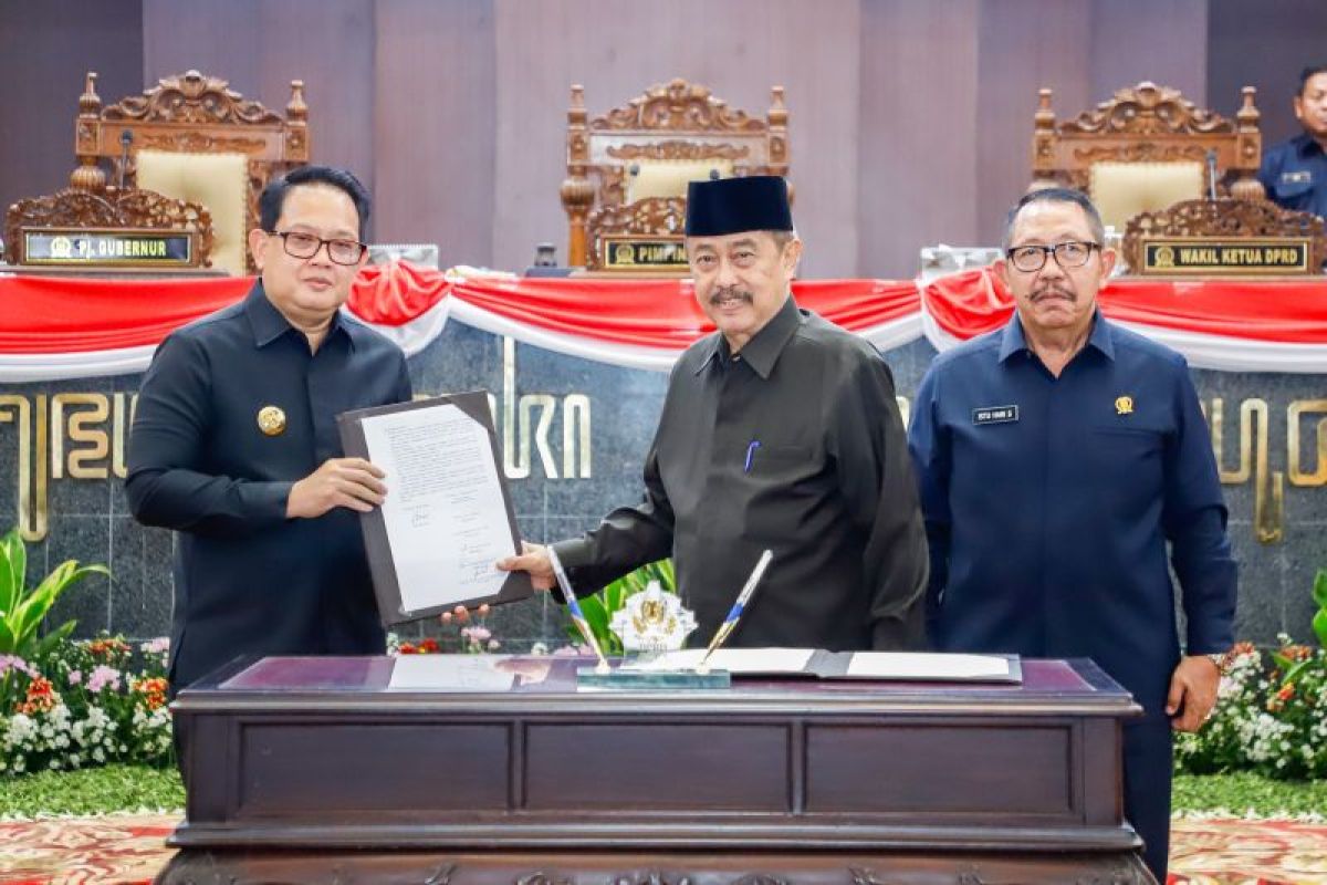 Pemprov bersama DPRD resmi sahkan P-APBD Jatim 2024