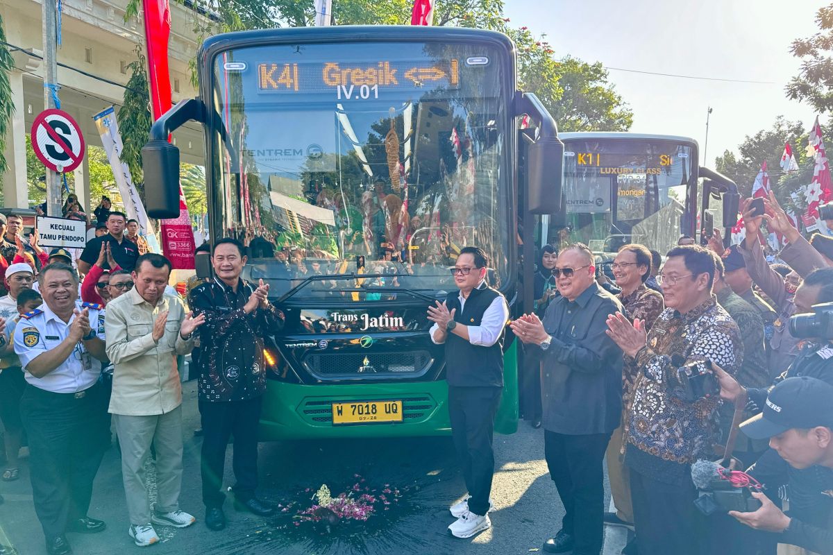 Pj Gubernur luncurkan Bus Trans Jatim Koridor IV