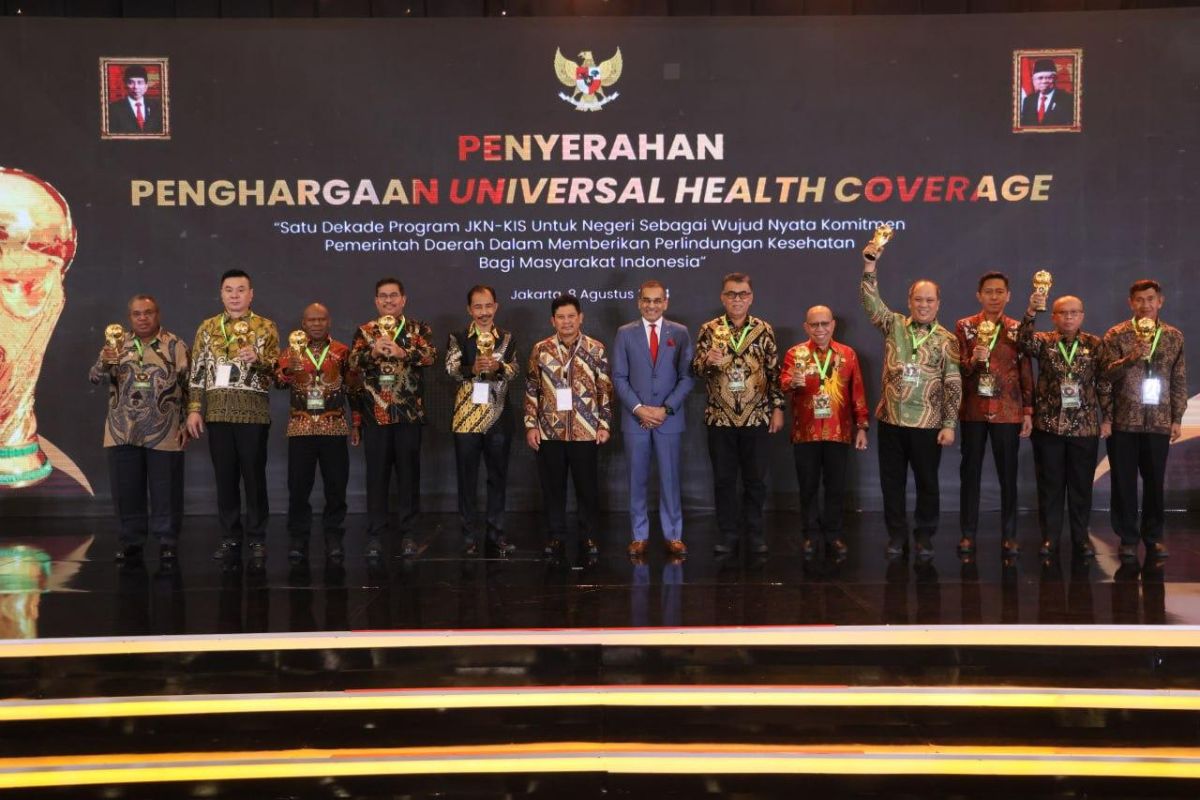 Pemprov Papua Barat dapatkan UHC Award karena capaian JKN 100 persen