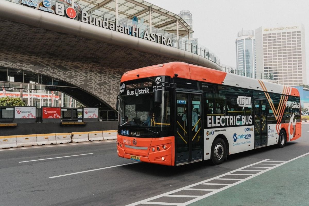 Produktivitas operasional dan kepuasan konsumen TransJakarta meningkat