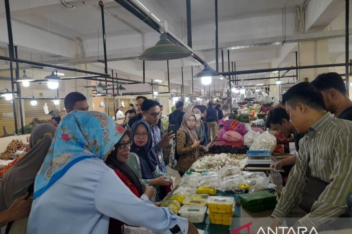 Pemkot Bogor kerahkan ASN belanja di pasar tradisional