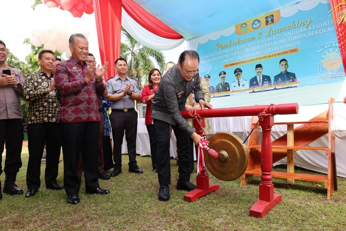 Kakanwil  Kemenkumham Jambi saksikan launching PKBM/SKB PJ Bupati Muara Tebo