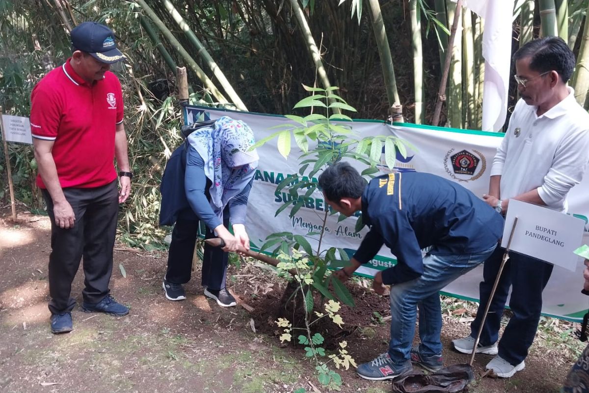 Pemkab Pandeglang apresiasi wartawan yang peduli lingkungan