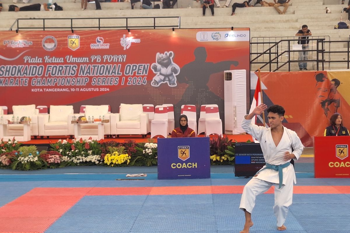 main slot Karate - Panitia pastikan wasit juri telah berlisensi nasional