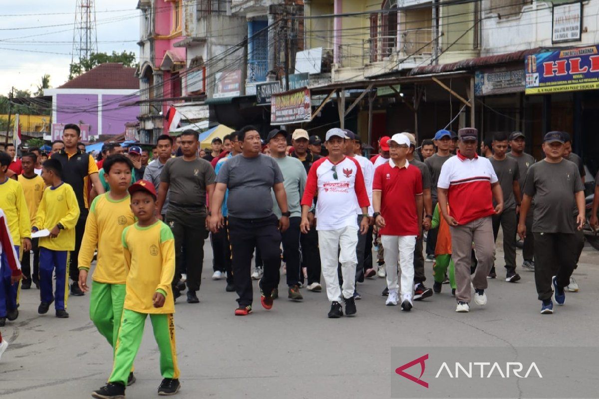 Ribuan warga Palas  jalan santai, rupanya dalam rangka rayakan ini