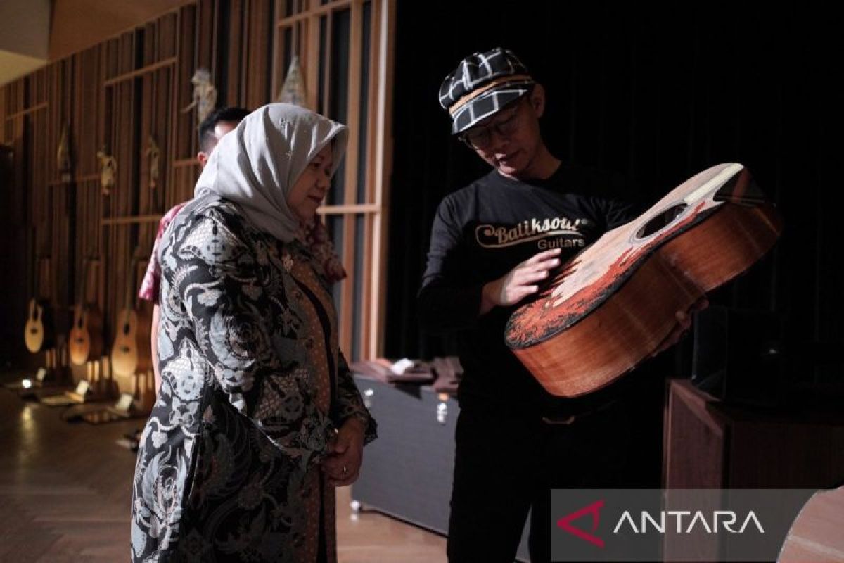 Padukan indahnya batik & gitar, Batiksoul Gallery Jakarta resmi dibuka