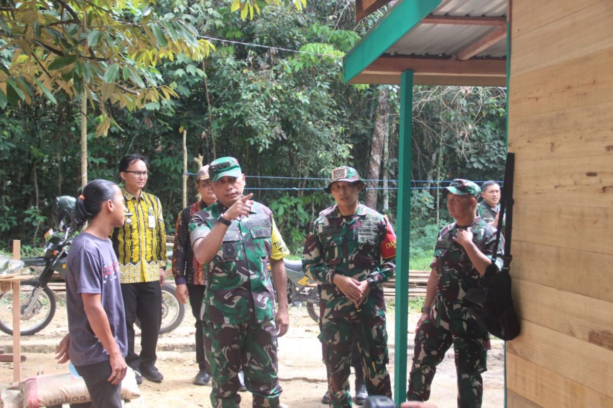 TMMD ke-121, Rutilahu sasar tiga rumah warga Desa Kasiau Raya