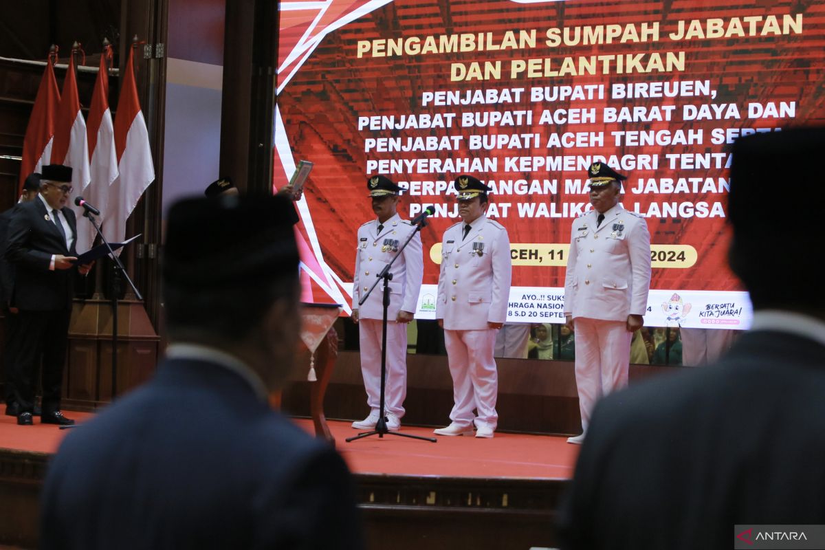 Pj gubernur lantik tiga penjabat bupati di Aceh, ini daerahnya