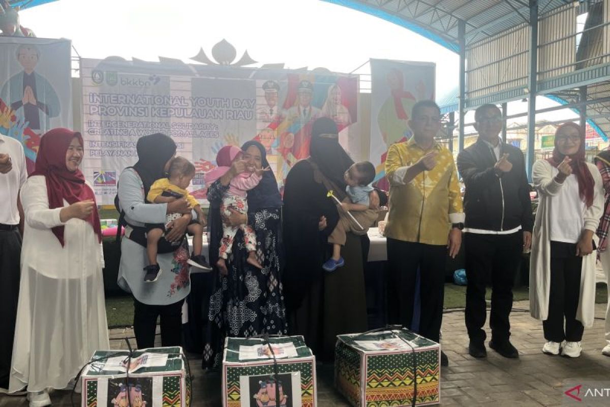 Forum GenRe Kepri salurkan bantuan BTS untuk anak berisiko stunting