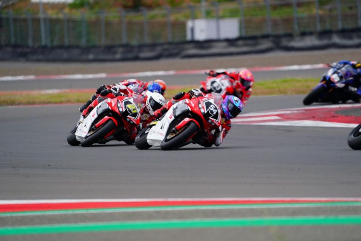 Tunggangi CBR, Astra Honda Borong Podium di ARRC Mandalika